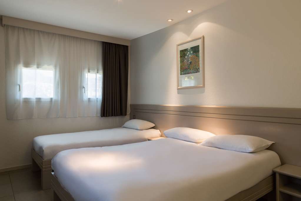 Hotel Confort Le Moulin Rouge Terrasson Ruang foto